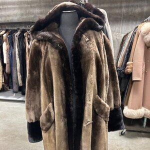 SHEARED BEAVER W HOOD - TUXEDO MINK TRIM HOOD & CUFF 5900 NOW ONLY $995